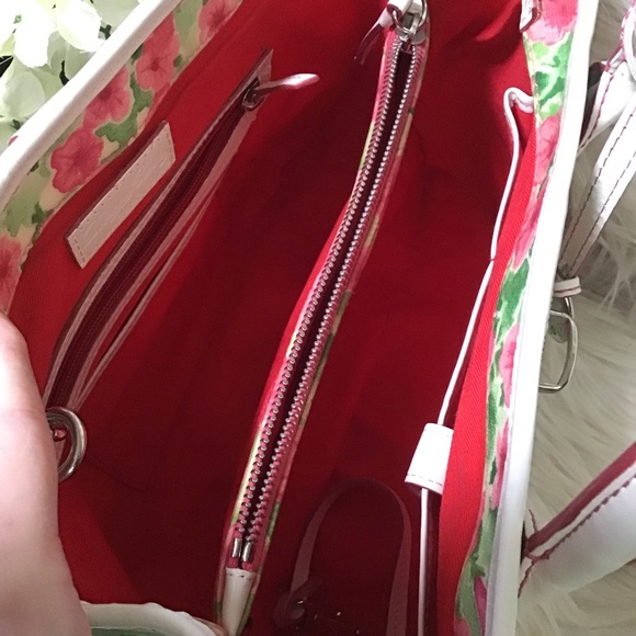 (1373) Dooney petunia floral spring satchel vintage pattern🌸🌸🌸 - Picture 10 of 16